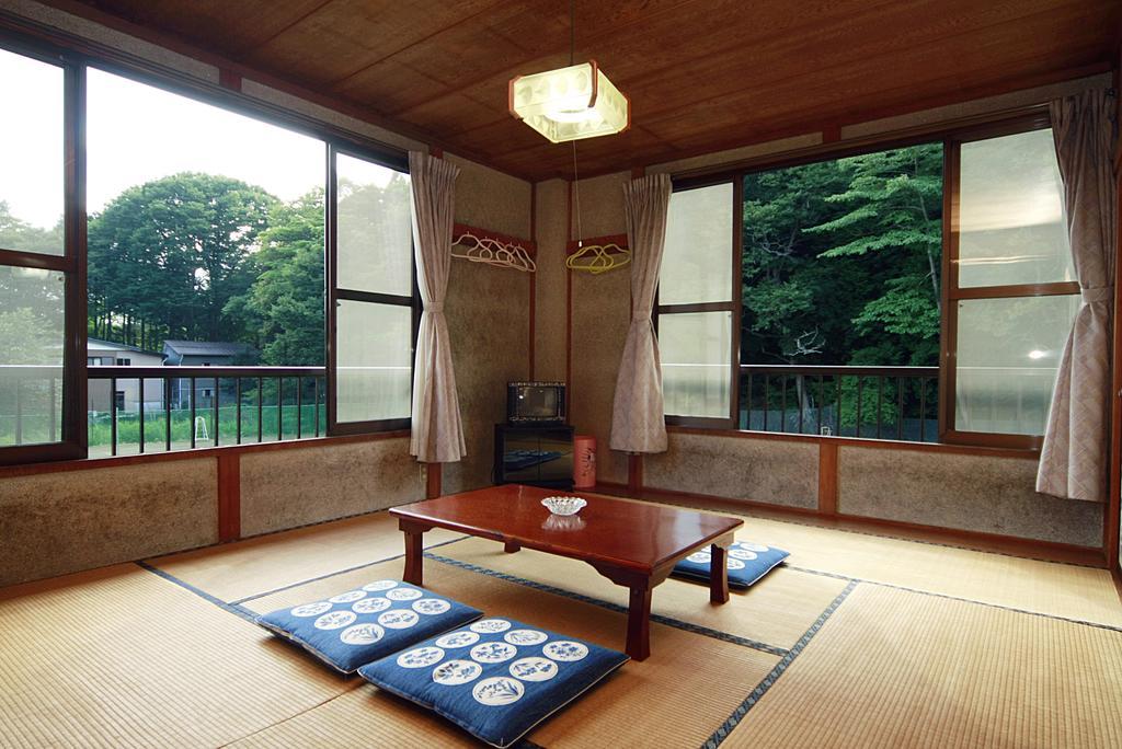 Takanesou Hotel Yamanakako Buitenkant foto